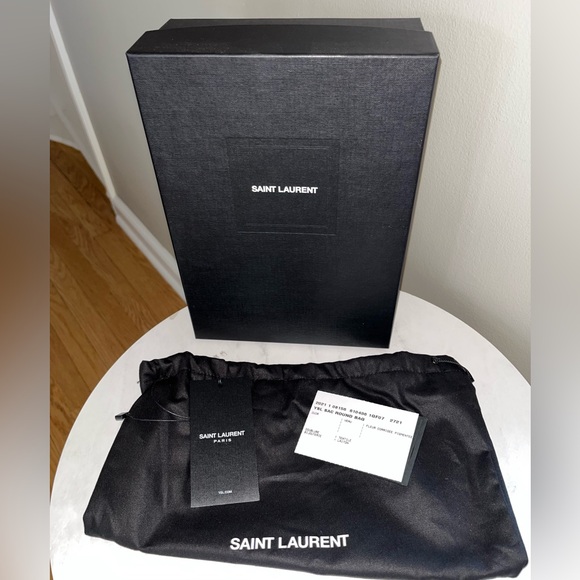 YSL Vinyle Round Camera Bag - Picture 7 of 12